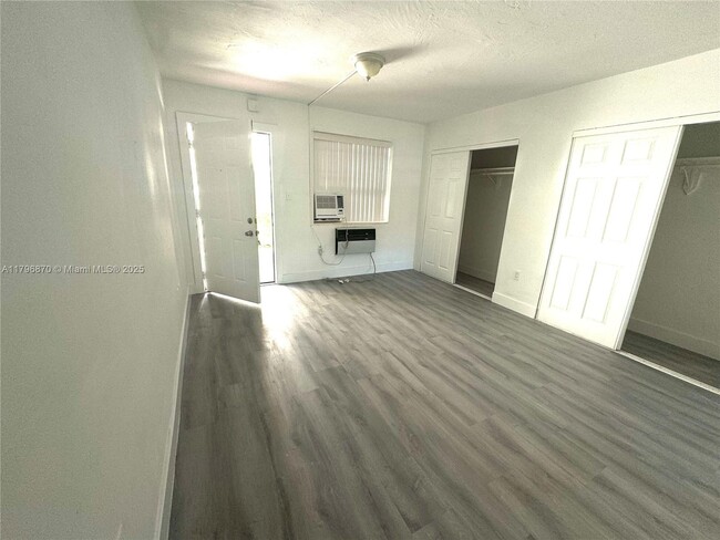 Photo - 720 NW 27th Ct Apartamento Unidad 2