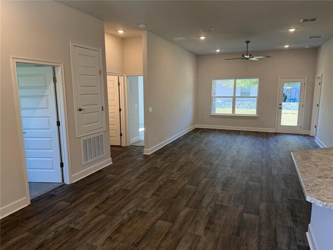 Photo - 25 Port Echo Ln