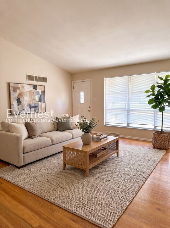 Photo - Charming 3-Bedroom Home with Central A/C and Carport Parking / 3 beds 1 bath / Available now!