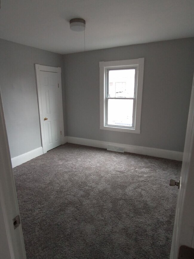 Photo - 68 Lyons St Unit Apt 1