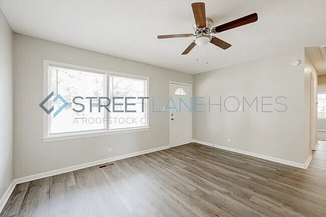 Photo - 137 Prince Ave