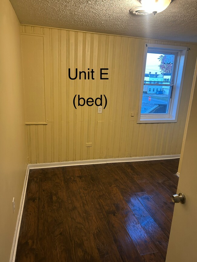 Photo - Seneca Ave Unit E