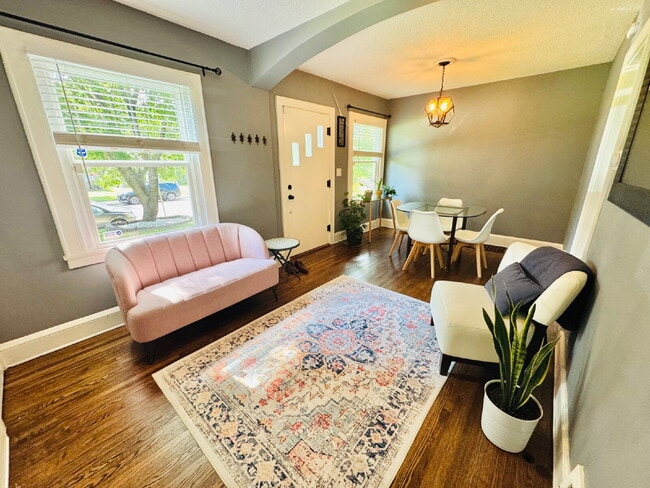 Photo - 4850 N Bryant Ave