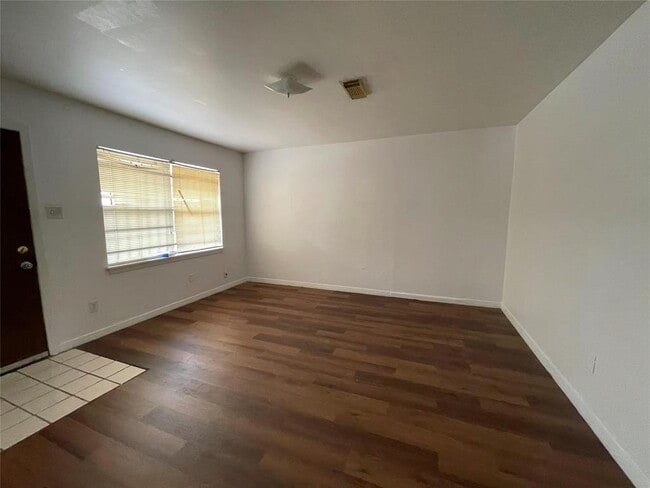 Photo - 4823 Shreveport Blvd Apartamento Unidad B
