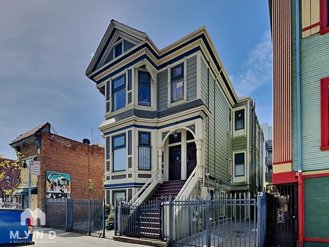Building Photo - 613 18th St Rental