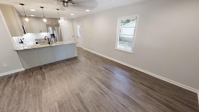 538 Hudson Terrace