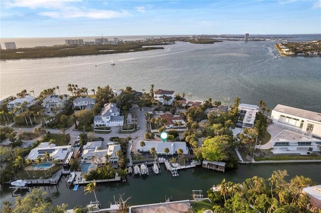 Photo - 31 Lands End Ln