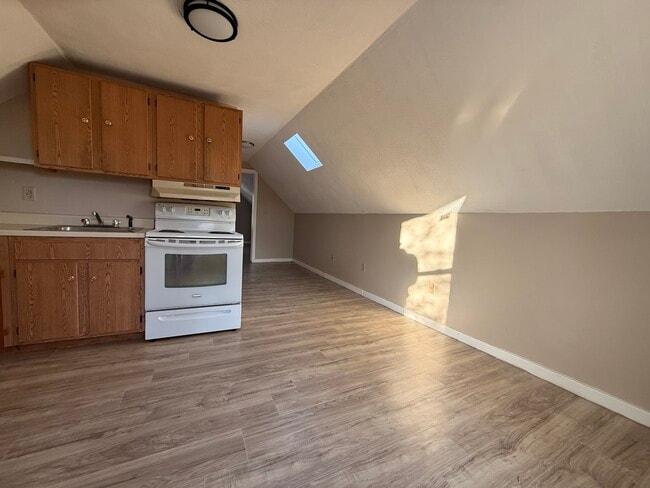 Building Photo - 25 Holman St Unit 3