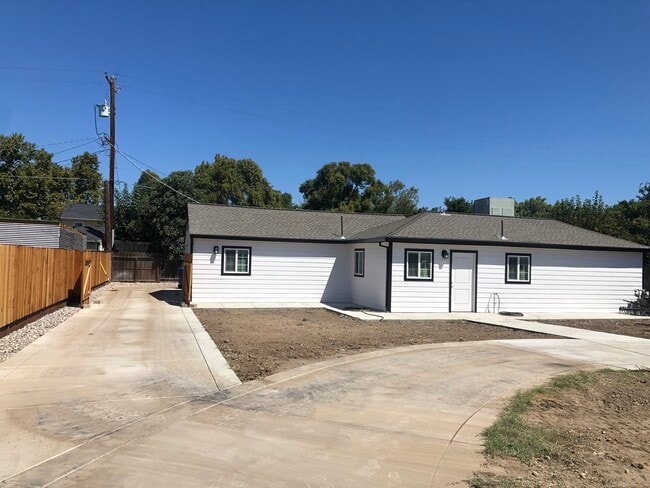 Photo - 648 Jefferson Ave