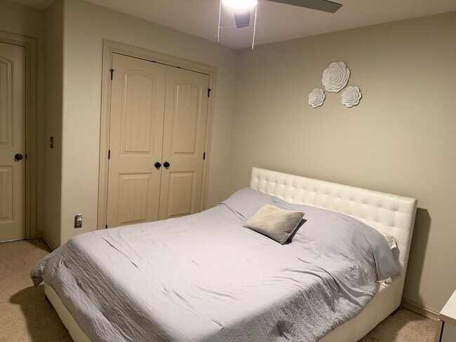 Photo - 304 E Fargo St