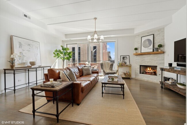 Photo - 1332 W Madison St Unit 3E