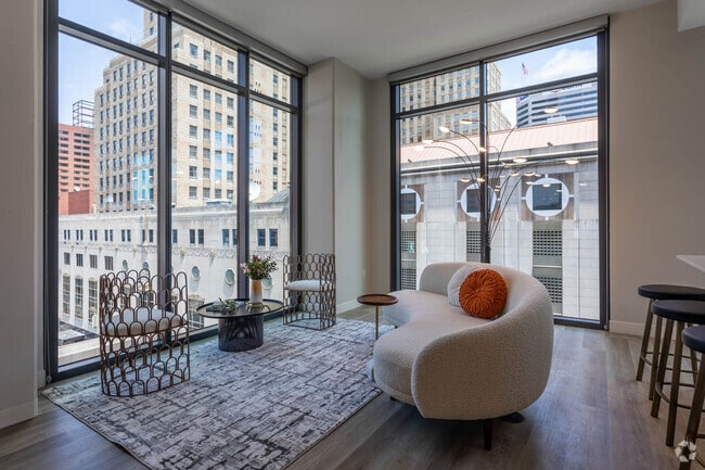 2 Br, 2 Ba - 1, 154 SF