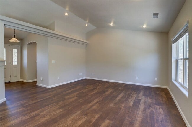 Photo - Immaculate 3 bedroom, 2 bath home in Prescott Heights