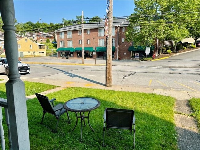 Photo - 410 Freeport Rd