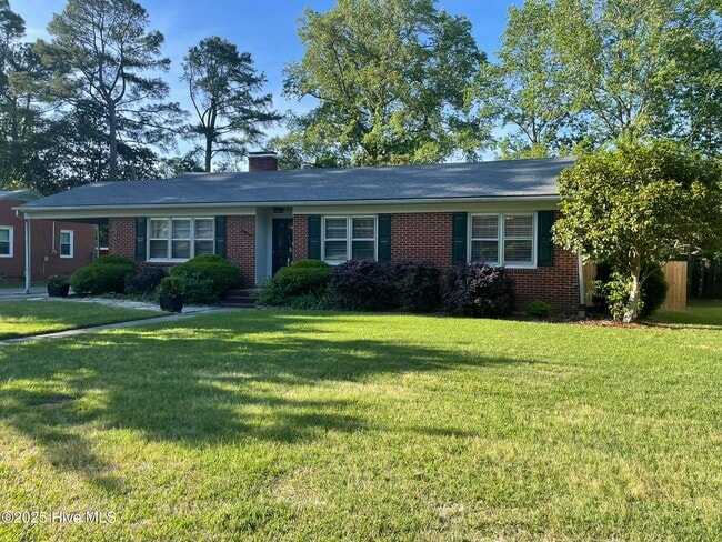 Building Photo - 2417 Slay Dr Rental