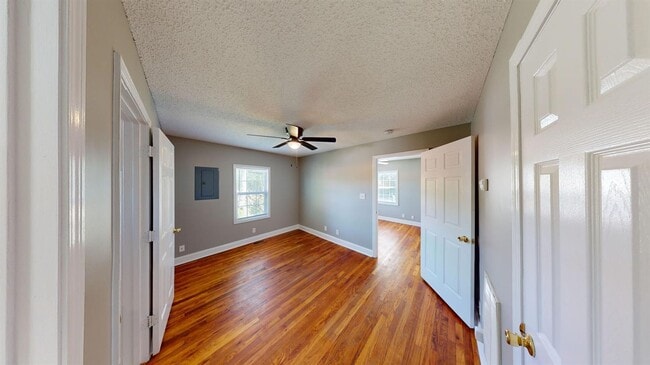 Photo - 308 Gill St Unidad B