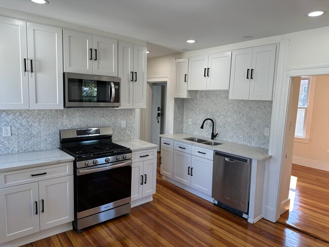 Photo - 262 Revere Beach Pky Unidad 3