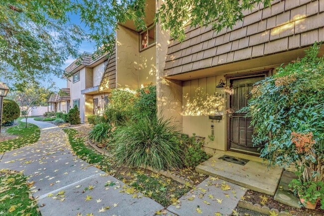 Photo - Recently updated spacious 3 bedroom 2.5 bath townhome available soon