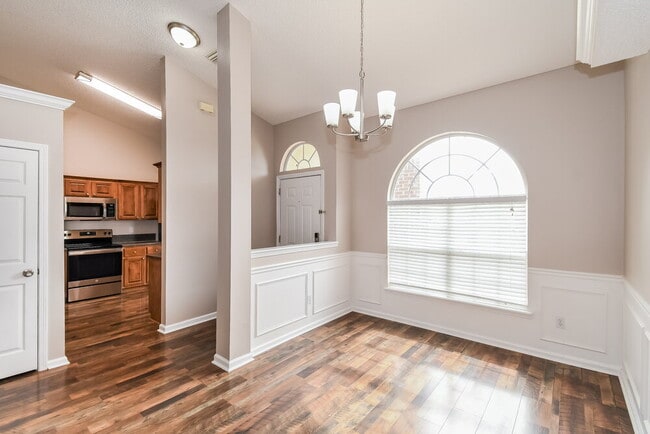 Photo - 2908 Majestic Oaks Ln