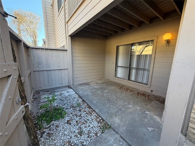 Photo - 9461 Pagewood Ln Unit 9461