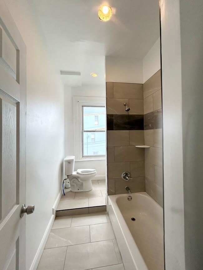 1801 W Erie Ave Unit 1801 Erie Ave #2