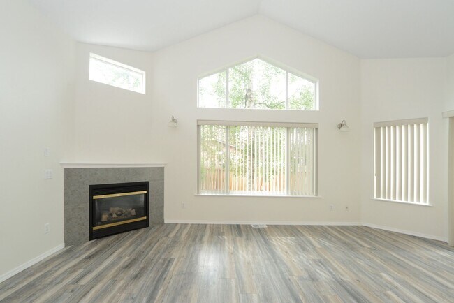 264 Dailey Ave