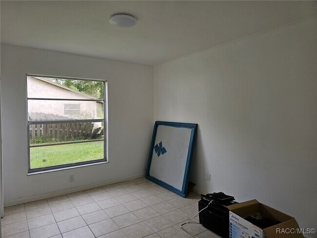 Photo - 472 N Willowwood Point