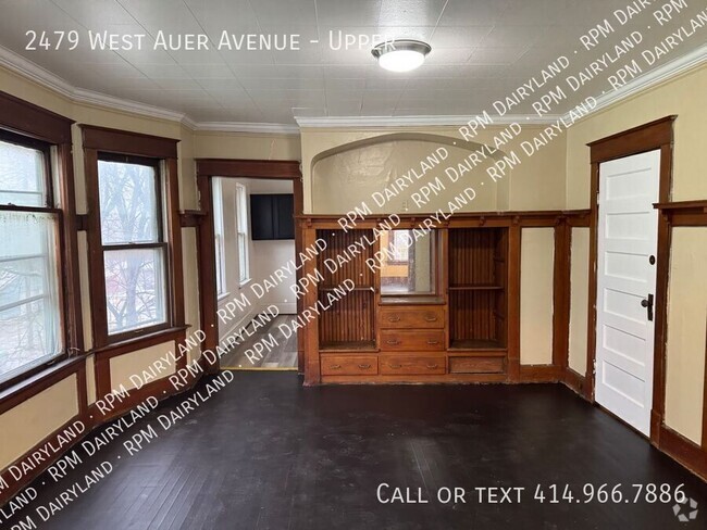 Building Photo - Charming and Spacious 2-Bedroom, 1-Bath Re... Unit Upper Rental