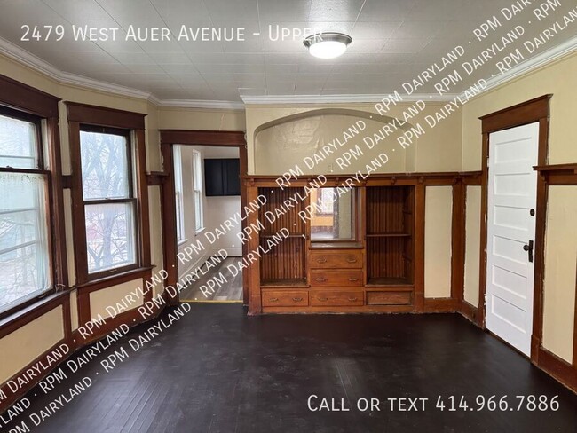 Charming and Spacious 2-Bedroom, 1-Bath Re... - Charming and Spacious 2-Bedroom, 1-Bath Re... Apartment Unit Upper