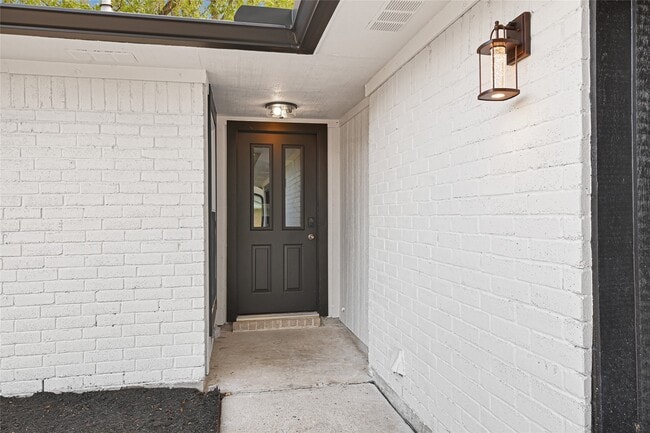 Photo - 7410 Woodoak Dr