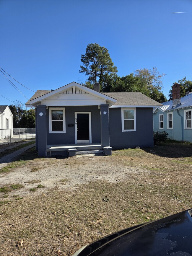 Building Photo - 930 Murphy St