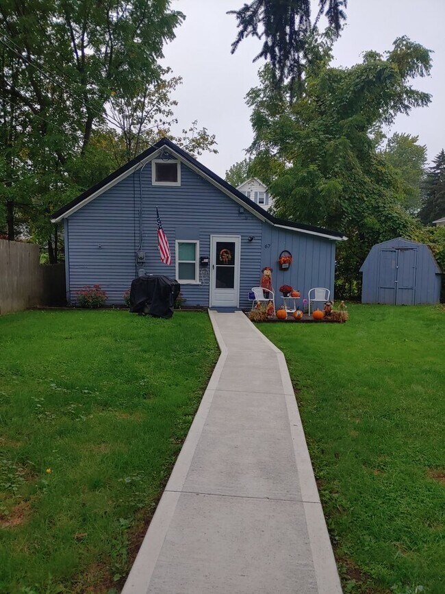 Building Photo - 67-69 Upton Place Unit Back House