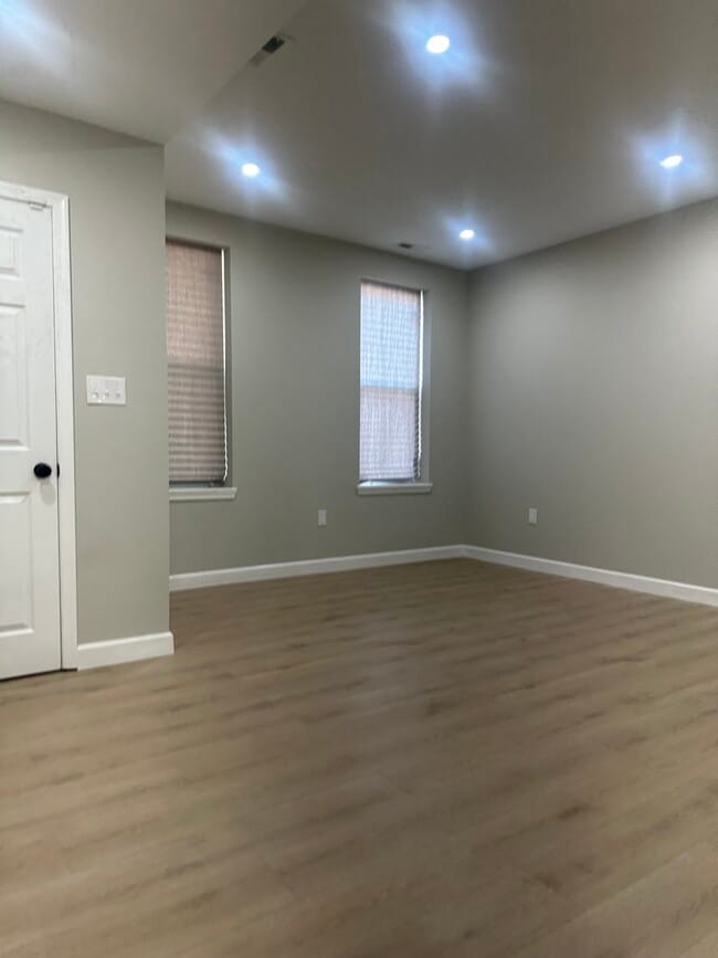 Photo - Single Family Apt Unit 1