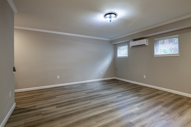 Photo - 1012 Duke St