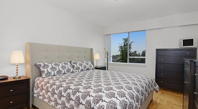 Photo - Shannon Tower Unit 00604