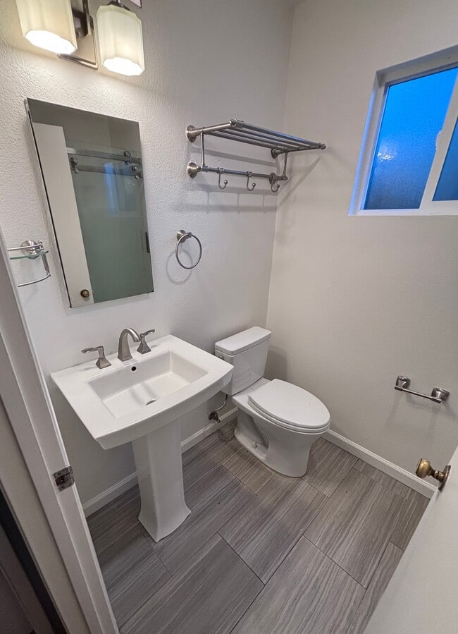 Photo - 125 Mills Pl