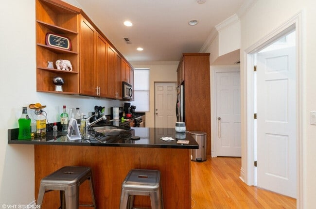 Photo - 5340 N Winthrop Ave Unidad 2s