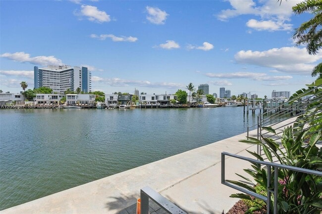 Photo - 101 N Shore Dr