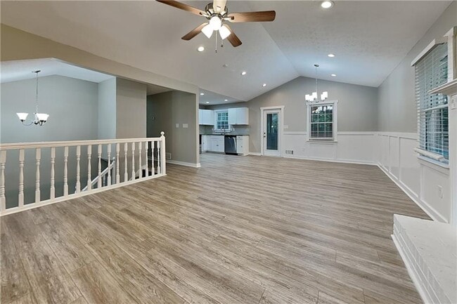 Photo - 62 Loxley Ct