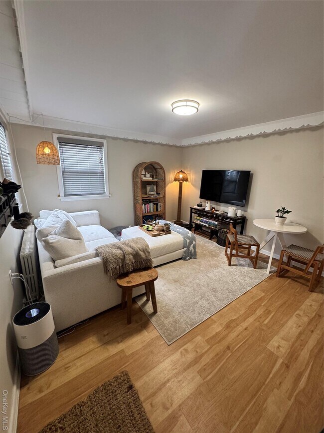 Photo - 655 E Walnut St Unit 1st fl