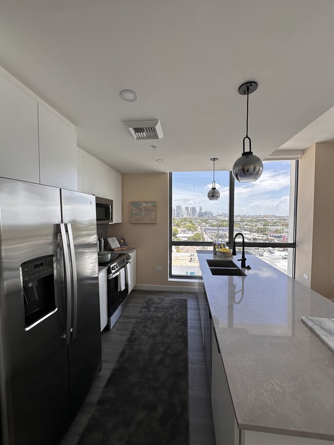 Photo - 114 NE 22nd St Unit B32