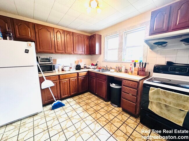 Photo - 113 Lanark Rd