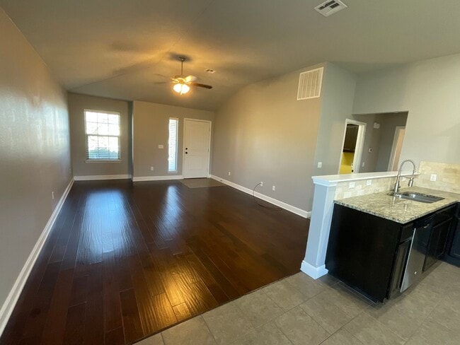 Photo - COMING SOON: Beautiful 3BR/2BA Home in Jop...