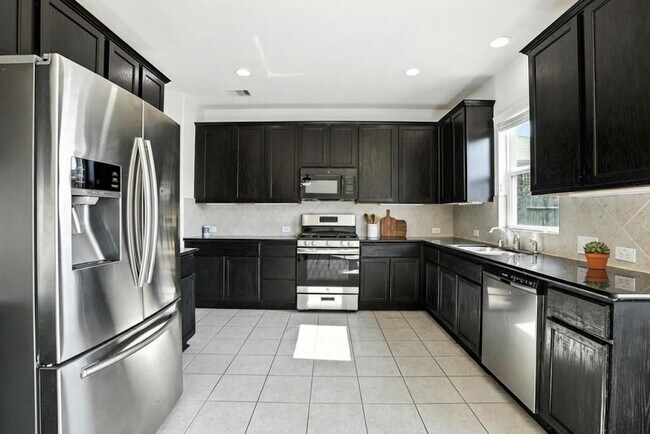 22902 Jetty Manor Ln