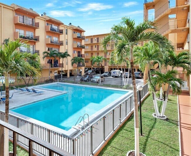 Photo - 1900 W 54th St Unit 307