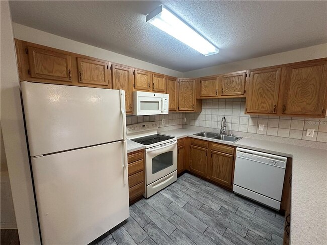 809 Dennis Ave
