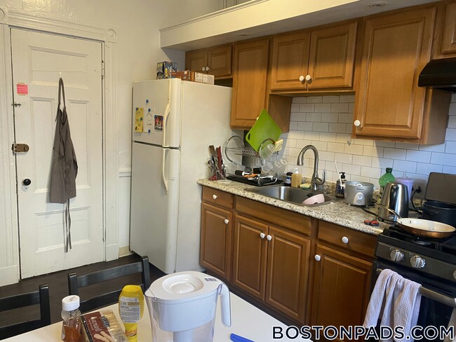 Photo - 73 Westland Ave Unidad 3