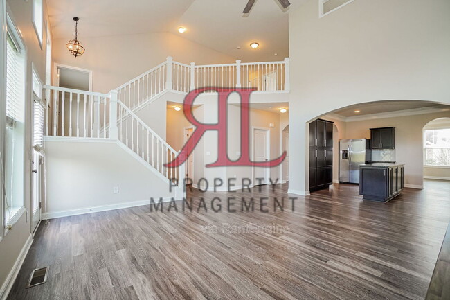 Photo - 567 Eagle Walk Rd