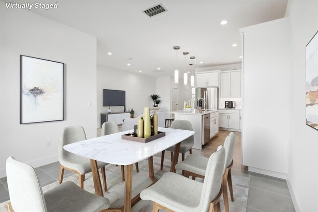 Photo - 615 Parsons Way