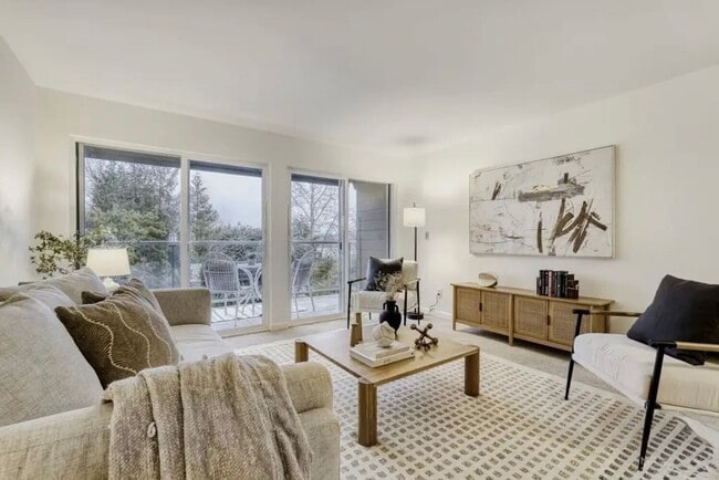 Photo - Canterbury Shores Condominiums ~ Madison Park Unit 215